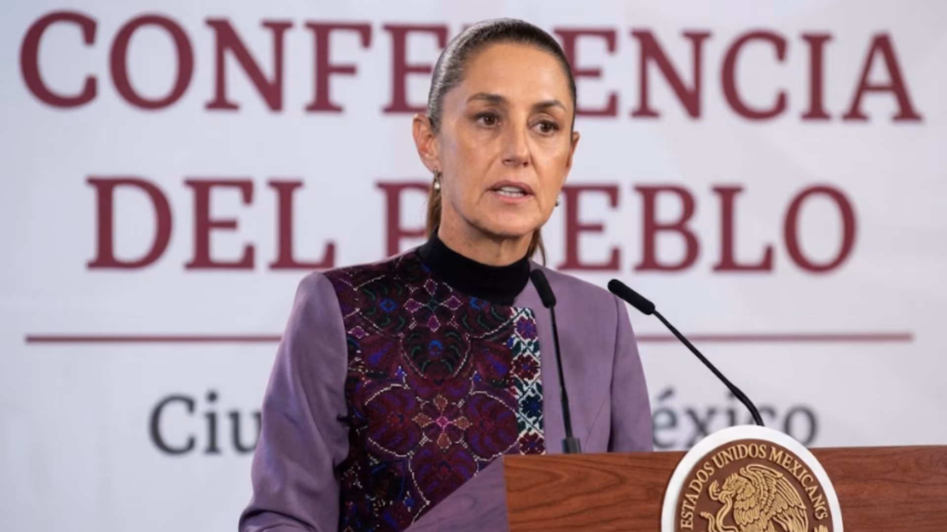 Sheinbaum propone que candidatos a la Presidencia y gubernaturas renuncien a otra nacionalidad