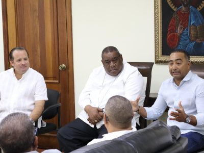 Autoridades y sectores comunitarios participan en diálogo sobre el Plan de Ordenamiento Territorial de Verón-Punta Cana