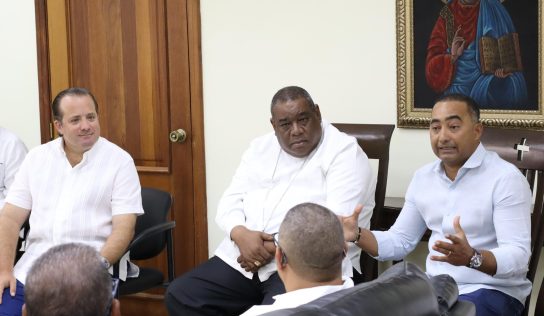 Autoridades y sectores comunitarios participan en diálogo sobre el Plan de Ordenamiento Territorial de Verón-Punta Cana
