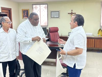 Iglesia y autoridades dialogan sobre POT de Verón-Punta Cana