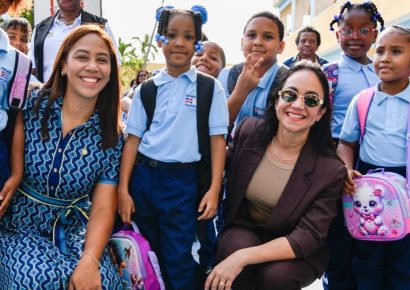Ministra Faride Raful encabeza apertura del año escolar 2026-2027 en la Escuela República de Cuba