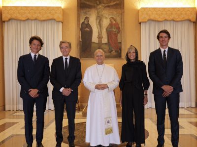 Bernard Arnault, propietario del conglomerado Louis Vuitton, visita al papa León XIV