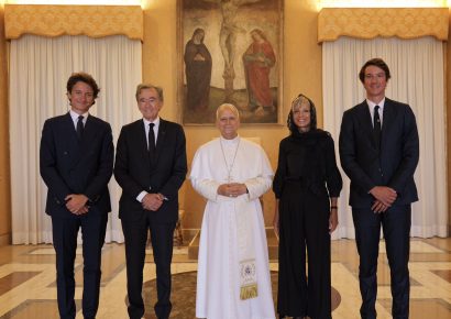 Bernard Arnault, propietario del conglomerado Louis Vuitton, visita al papa León XIV