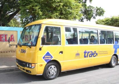 TRAE distribuye 29 autobuses para reforzar transporte escolar