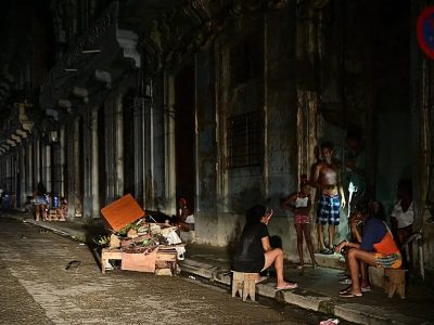 Falla en el Sistema Eléctrico Nacional deja sin electricidad a la mitad de Cuba este sábado