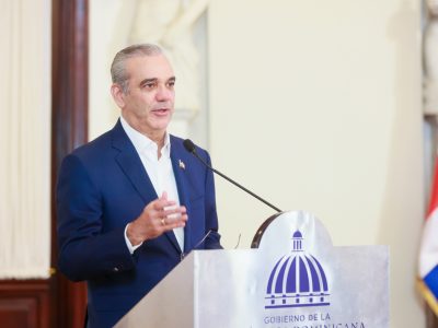 Presidente Abinader lanza Eficompras, primera tienda virtual del Estado dominicano para agilizar las compras públicas por debajo del umbral