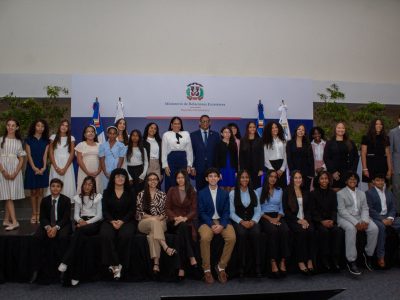 Index fortalece los lazos con la diáspora dominicana y reconoce a 30 jóvenes por su excelencia