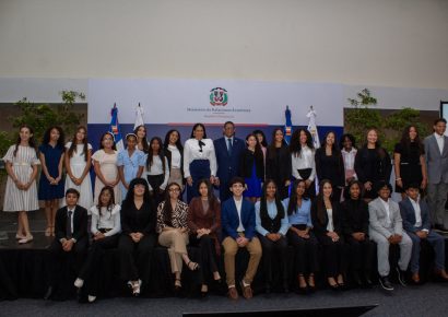 Index fortalece los lazos con la diáspora dominicana y reconoce a 30 jóvenes por su excelencia