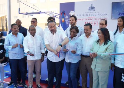 Inefi inaugura techado en politécnico La Perito
