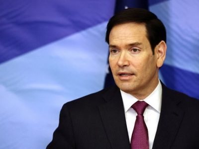Marco Rubio se reúne con la canciller de Canadá tras aplazamiento del arancel del 50 % por parte de Trump