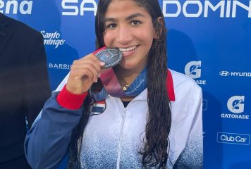 Jianna Amores gana plata y marca un nuevo récord histórico para la natación dominicana