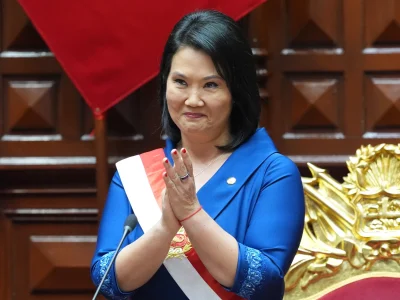 Keiko Fujimori respalda a Belaúnde y califica de prematura interpelación