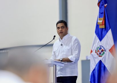 Deportes garantiza prácticas de Ogando en el Félix Sánchez