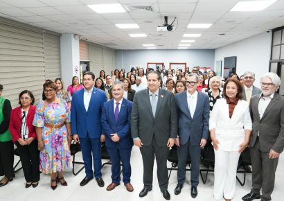 Salud impulsa entornos laborales para lactancia materna