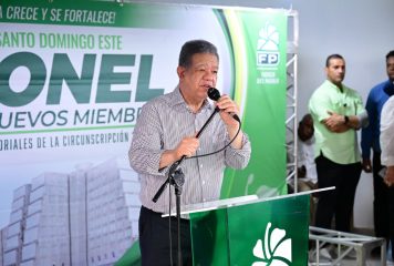 Leonel Fernández denuncia ‘tormenta perfecta’ en SDE