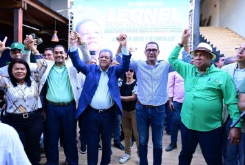 Leonel Fernández acusa al PRM de incumplir promesas eléctricas