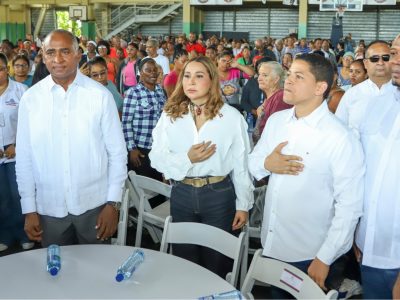 Supérate escucha a más de 1,300 familias en Peravia