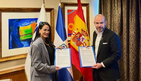 INDEX y Organización Mundial de Alfabetización firman alianza para impulsar la formación de dominicanos en el exterior