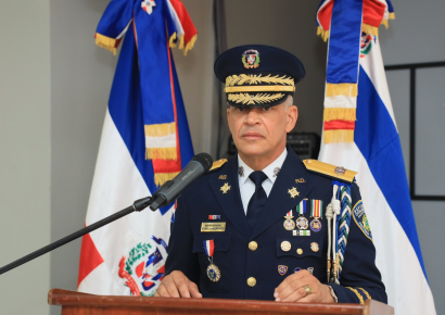 Nuevo director PN llama a unidad, disciplina y servicio