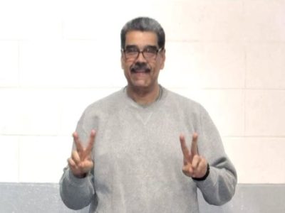 Hijo de Nicolás Maduro publica fotos de su padre desde prisión con un “pequeño regalo de amor y esperanza”