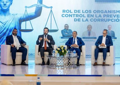 RD comparte experiencia en recuperación de activos y lucha anticorrupción
