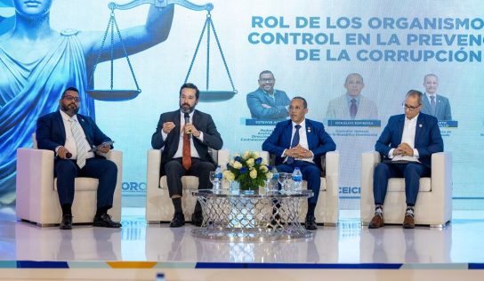 RD comparte experiencia en recuperación de activos y lucha anticorrupción