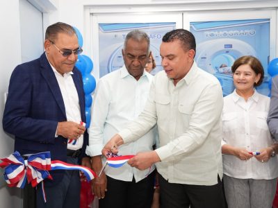 SNS entrega tomógrafo de última generación al hospital de Baní
