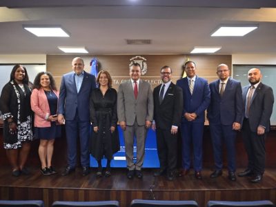 JCE recibe delegación de Nueva York para conocer avances del sistema electoral dominicano
