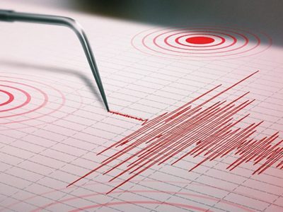 Fuerte sismo de 7,7 sacude costas de Indonesia