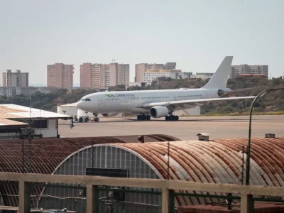 Venezuela acelera reapertura aérea con estructuras temporales en La Guaira