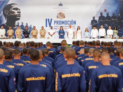 Vicepresidenta Raquel Peña encabeza graduaciones de jóvenes y nuevos agentes para ampliar oportunidades y fortalecer instituciones