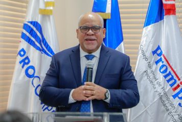Fabricio Gómez-Mazara explica cómo Abinader combate la usura con préstamos a emprendedores