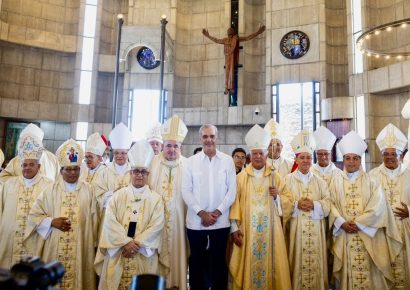 Presidente Abinader asiste a toma de posesión del nuevo obispo de la Diócesis de La Vega, Andrés Napoleón Romero Cárdenas