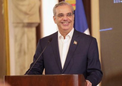 Abinader viaja a Cali para juramentación de De la Espriella