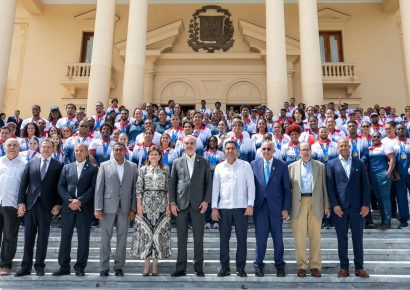 Abinader anuncia incorporación de medallistas al PARNI desde 2027
