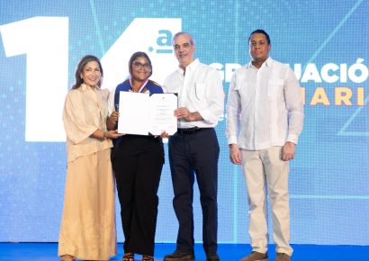 Abinader encabeza graduación de 1,156 jóvenes de Oportunidad 14-24 en la región Sur