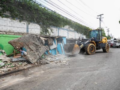 Alcaldía del DN recupera espacios públicos en Los Mártires y Máximo Gómez