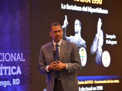 Gómez Mazara plantea que fortalecer partidos y recuperar la confianza ciudadana es clave ante el fenómeno de los “outsiders”