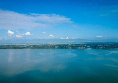Lagos y lagunas: tesoros de agua que sostienen la vida