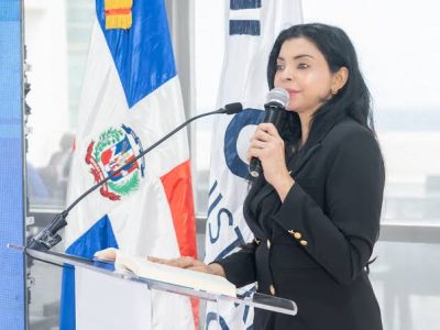 Yeni Berenice capacita periodistas sobre nuevo Código Penal