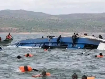 Naufragio en lago Kariba deja 94 muertos en Zimbabue
