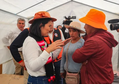 Presidenta Keiko Fujimori visita zona afectada por sismo y anuncia apoyo para la reconstrucción en Perú