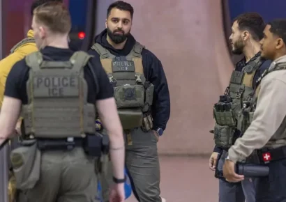Nueva York prohíbe a la Policía local colaborar con ICE en casos migratorios civiles