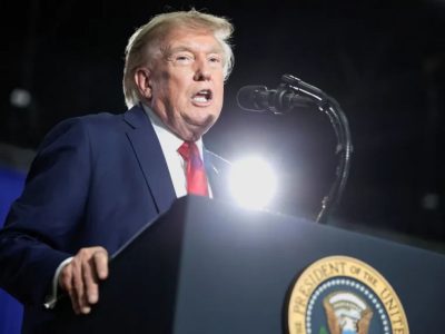 Trump presume de su popularidad y asegura estar seis veces por encima de Lincoln y Washington