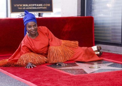 Angélique Kidjo hace historia: se convierte en la primera cantante africana en recibir una estrella en el Paseo de la Fama de Hollywood