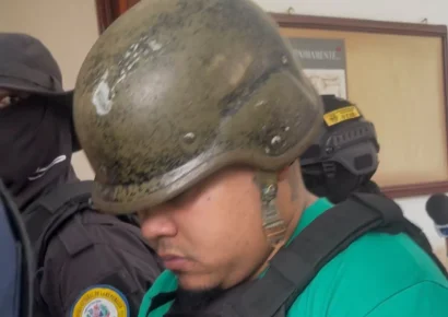 Querella revela que ‘Nino Dólar’ conducía sin licencia