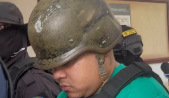 Querella revela que ‘Nino Dólar’ conducía sin licencia
