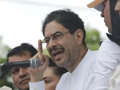 Iván Cepeda llama a la resistencia contra Gobierno de De la Espriella