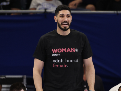 Enes Kanter Freedom escribió una carta exigiendo respuestas a la WNBA tras ser expulsado de un partido