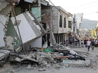 Gobierno de Colombia anuncia el inicio de la recuperación de miles de viviendas afectadas por el terremoto